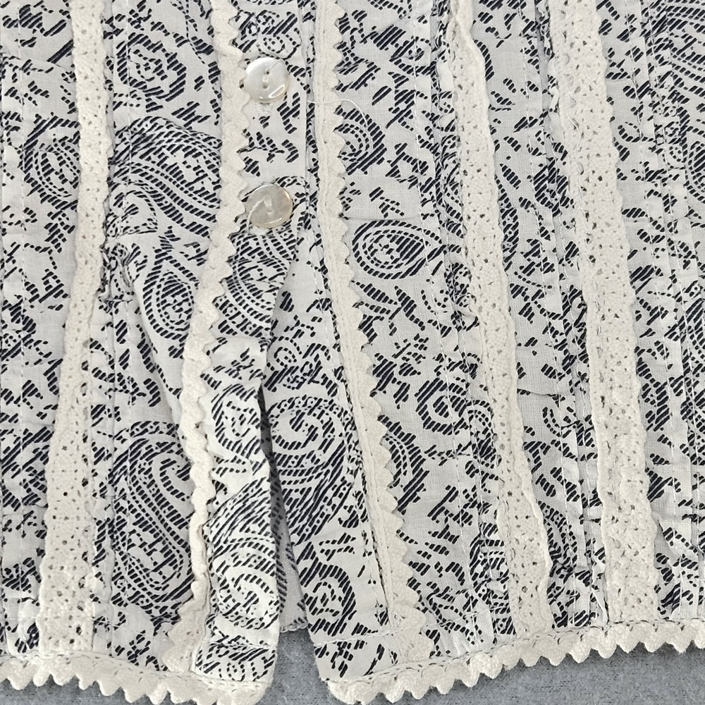 Gloria Vanderbilt Boho Chic Paisley Shirt Size Large Lace Panel Cottagecore EUC - Picture 3 of 9